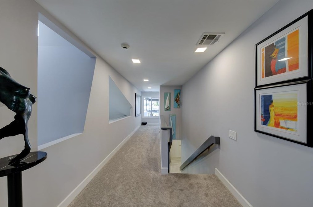 414 Mdw Lark Dr, Sarasota FL 34236-1902 exterior