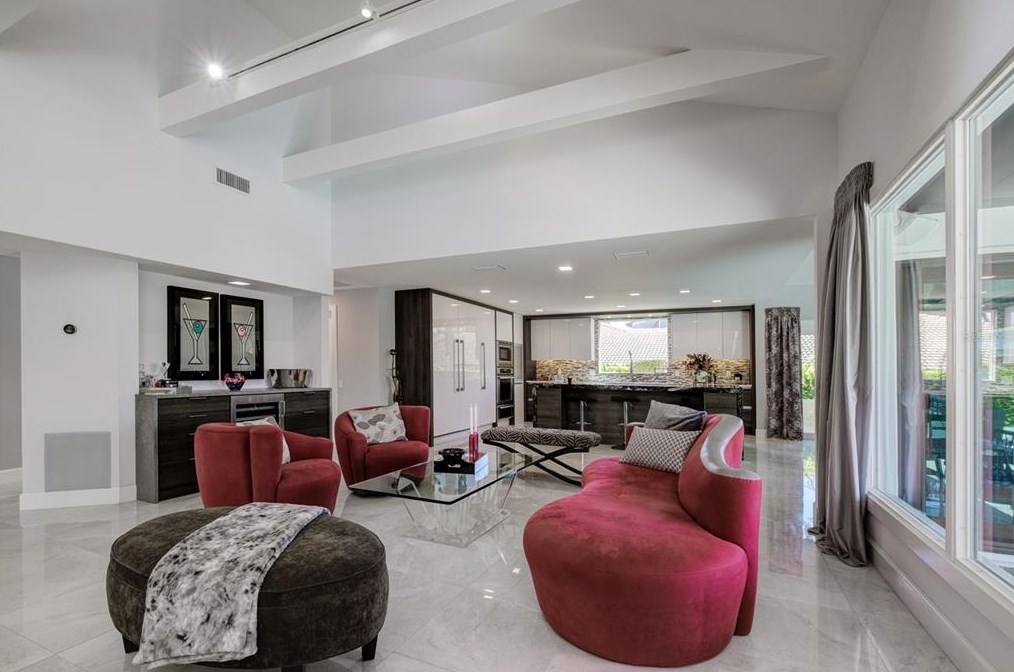 414 Mdw Lark Dr, Sarasota FL 34236-1902 exterior