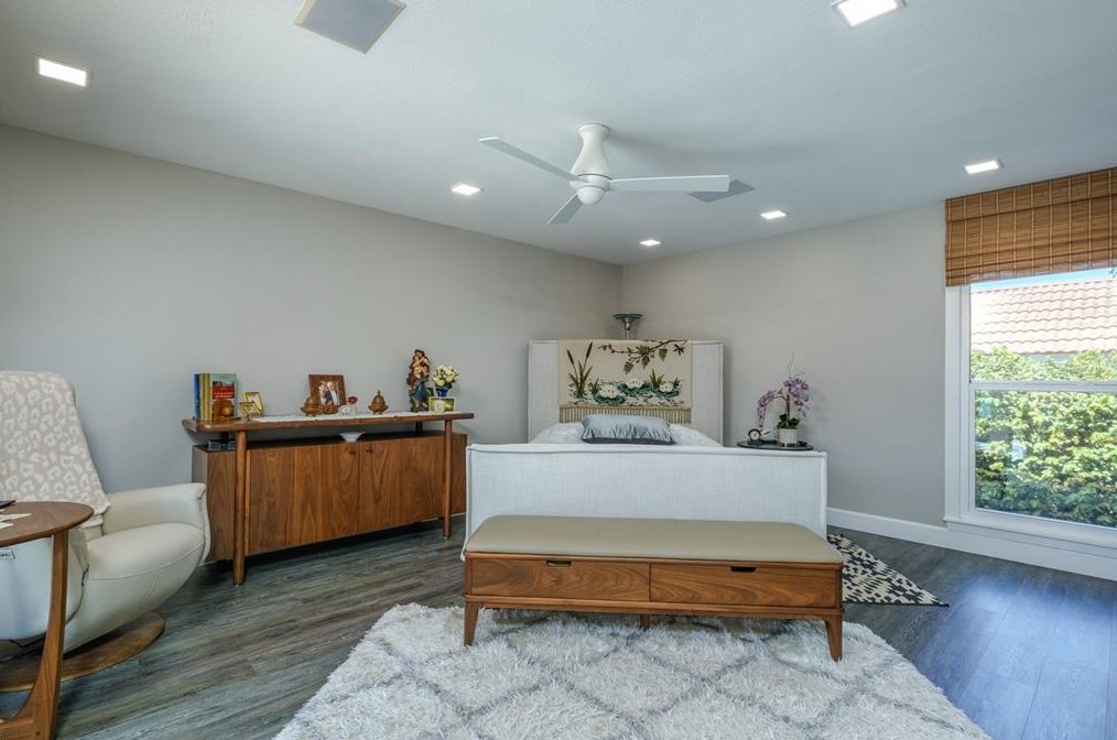 414 Mdw Lark Dr, Sarasota FL 34236-1902 exterior