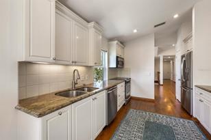 710 Penfield St - Photo 9