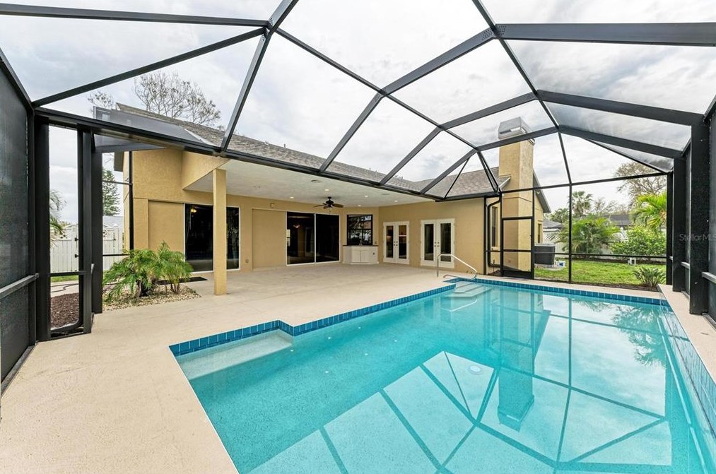 307 Bayside Pkwy, Nokomis FL 34275-3428 exterior