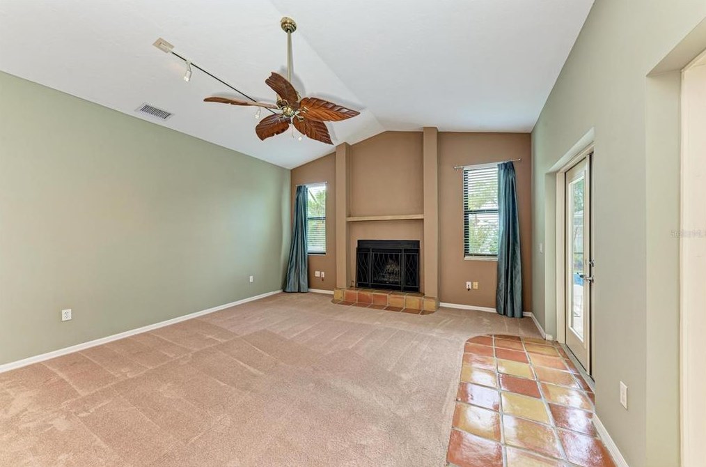 307 Bayside Pkwy, Nokomis FL 34275-3428 exterior