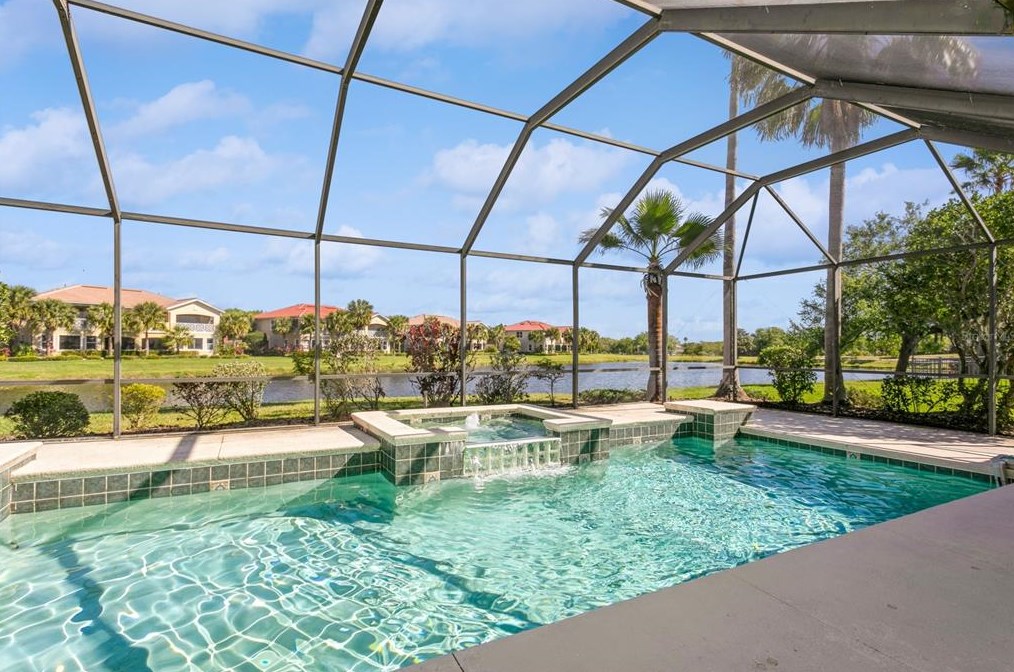 9623 Discovery Ter, Bradenton FL  34212-5203 exterior