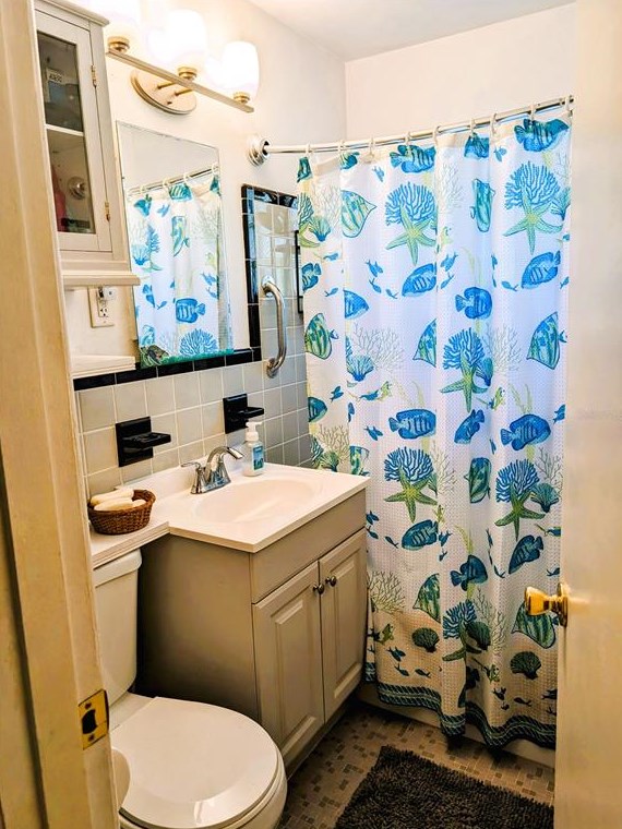 2068 Garden Ln, Bradenton FL  34207-8553 exterior