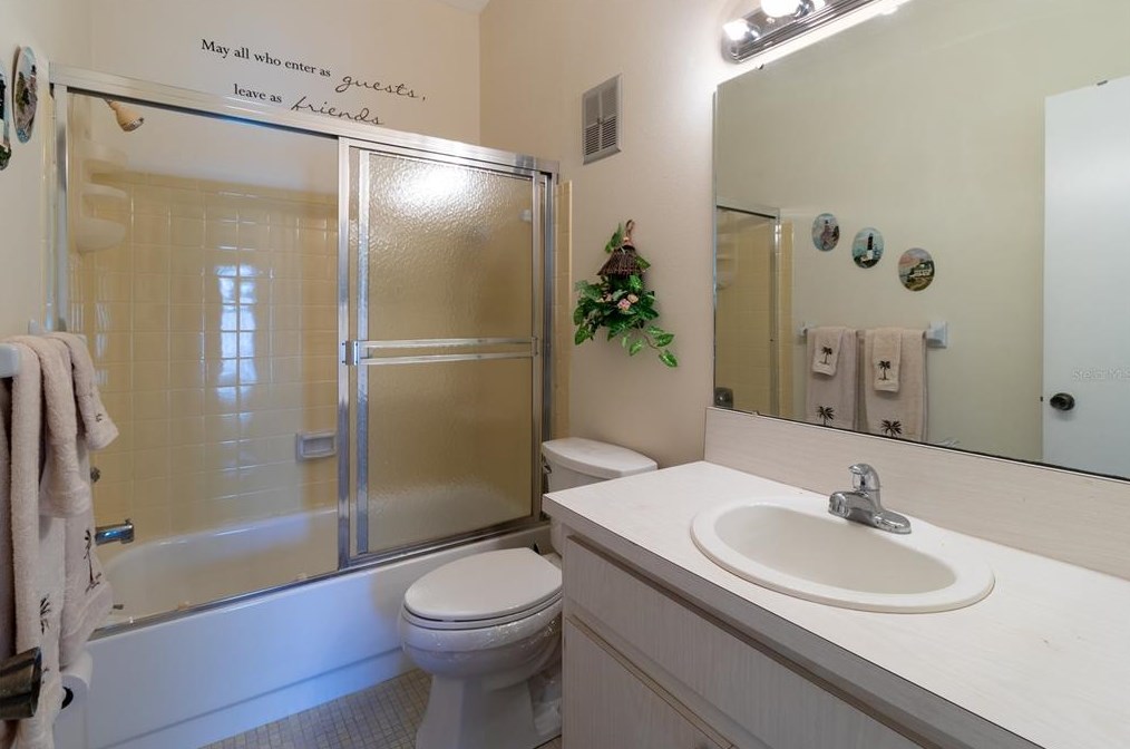 4108 38th Ave, Bradenton FL  34208-6933 exterior