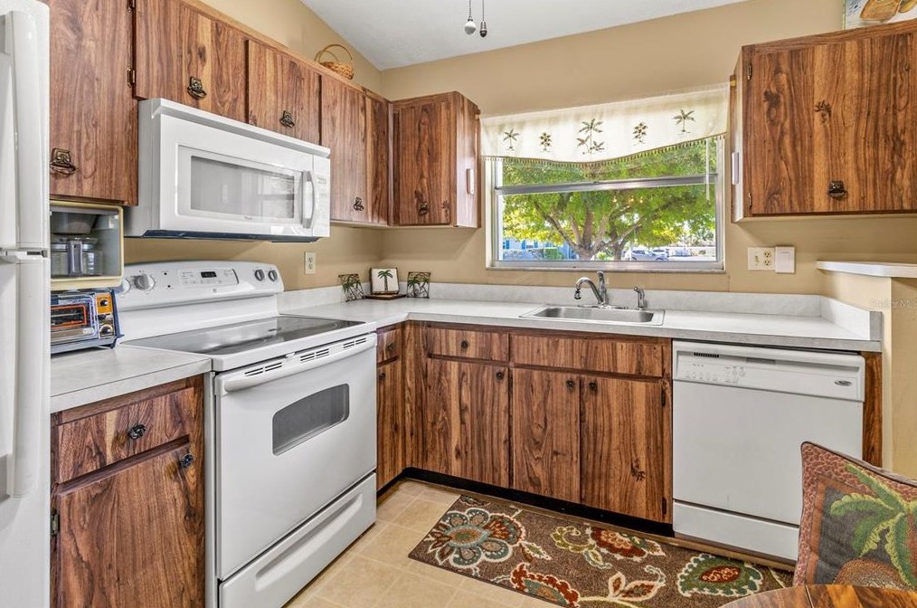 4108 38th Ave, Bradenton FL  34208-6933 exterior
