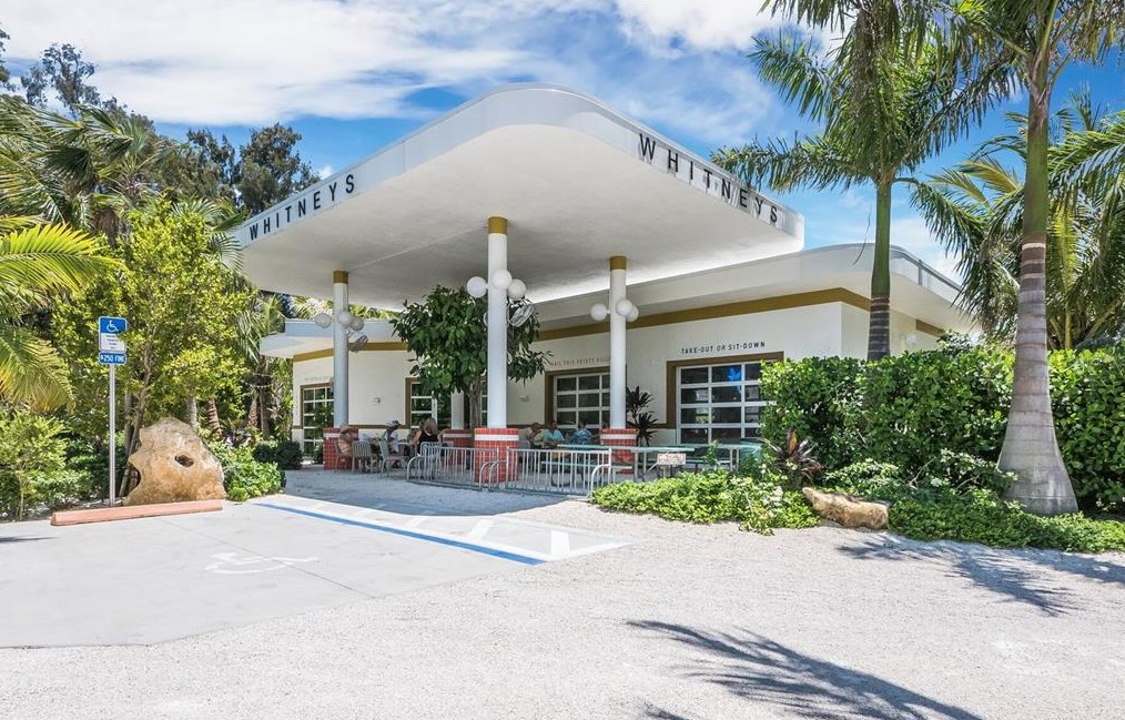 680 Fox St, Longboat Key FL 34228-1020 exterior