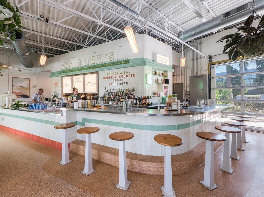 680 Fox St, Longboat Key FL 34228-1020 exterior