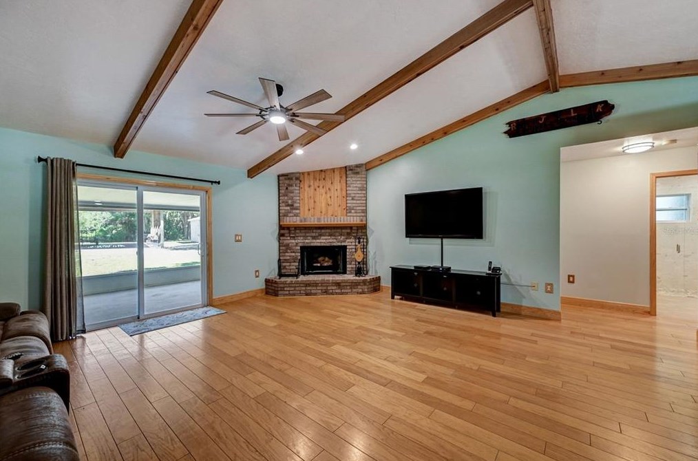 6109 45th Avenue Dr, Bradenton FL  34203-9501 exterior