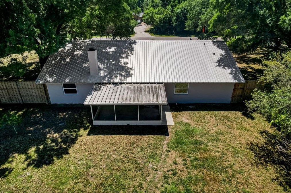 6109 45th Avenue Dr, Bradenton FL  34203-9501 exterior