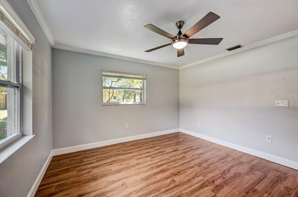 6109 45th Avenue Dr, Bradenton FL  34203-9501 exterior