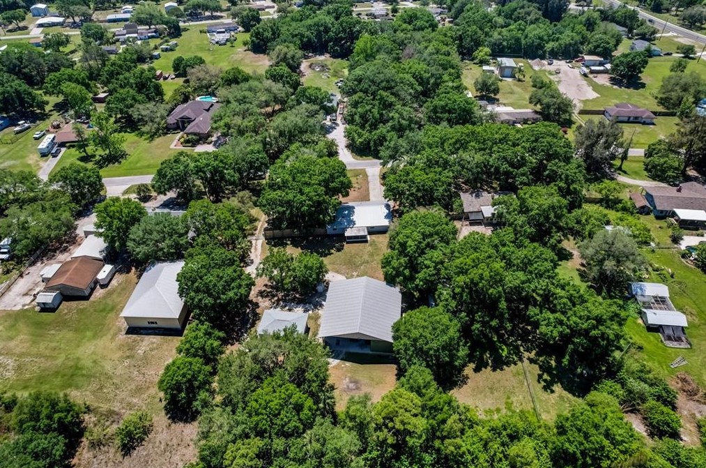 6109 45th Avenue Dr, Bradenton FL  34203-9501 exterior