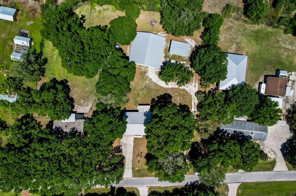 6109 45th Avenue Dr, Bradenton FL  34203-9501 exterior