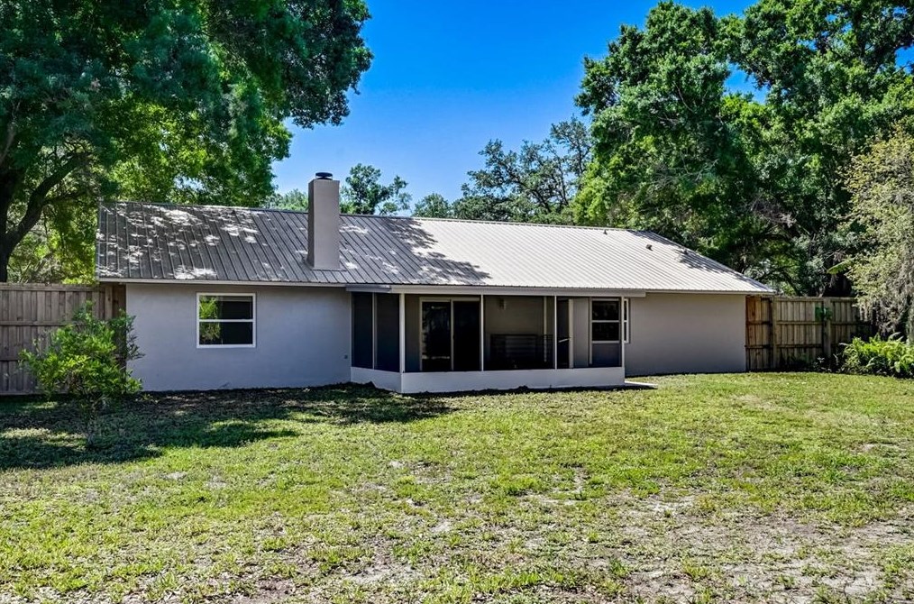 6109 45th Avenue Dr, Bradenton FL  34203-9501 exterior