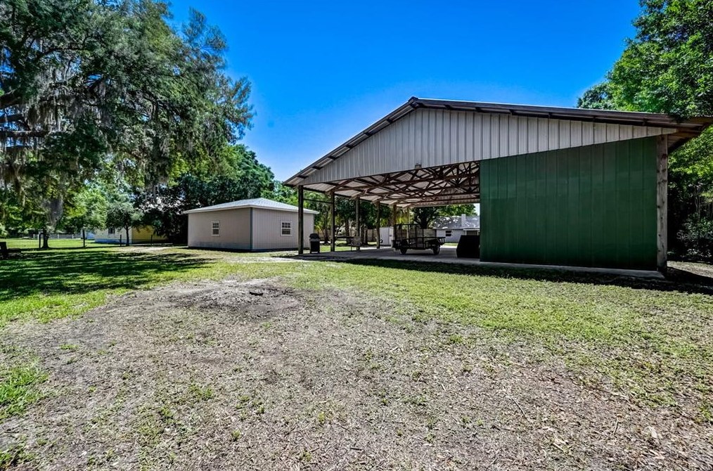 6109 45th Avenue Dr, Bradenton FL  34203-9501 exterior