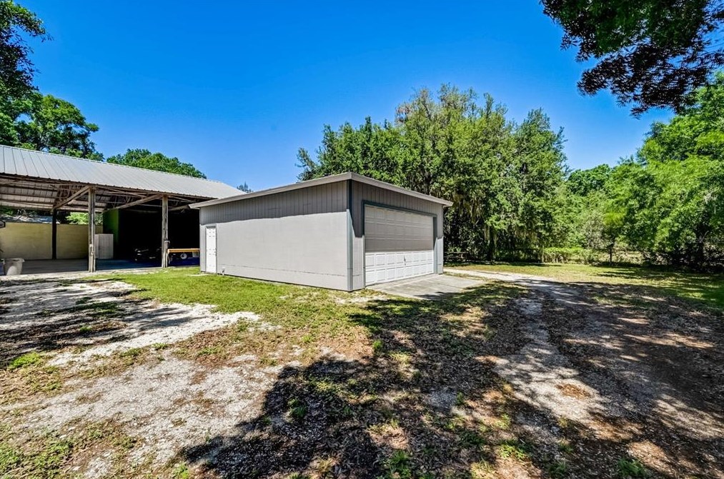 6109 45th Avenue Dr, Bradenton FL  34203-9501 exterior