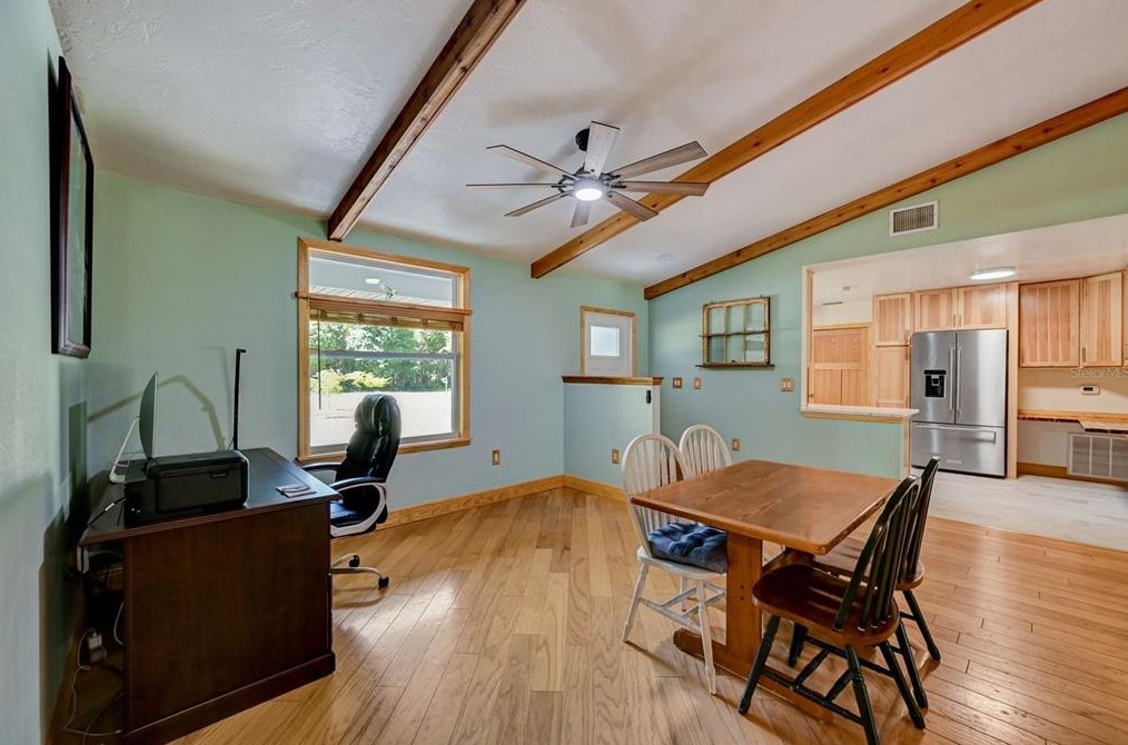 6109 45th Avenue Dr, Bradenton FL  34203-9501 exterior