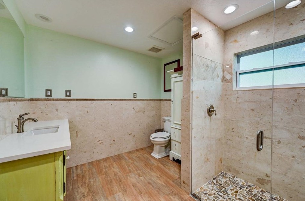 6109 45th Avenue Dr, Bradenton FL  34203-9501 exterior