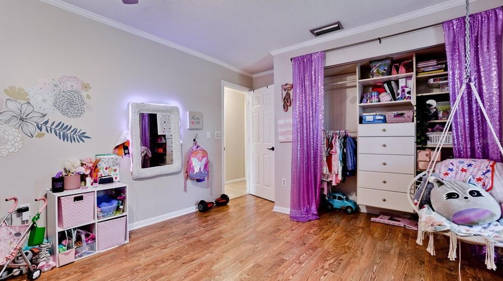 5346 Dominica Cir, Sarasota FL  34233-3817 exterior