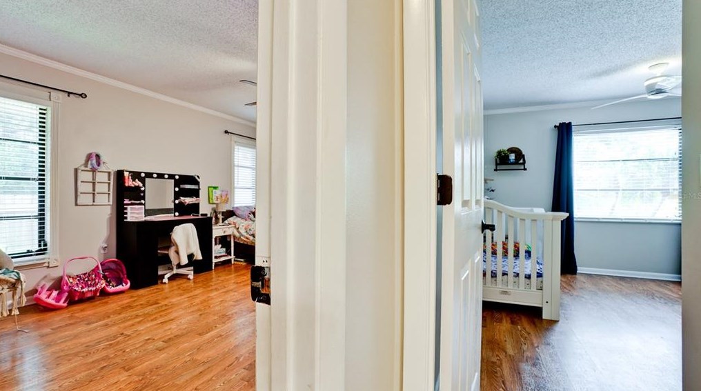 5346 Dominica Cir, Sarasota FL  34233-3817 exterior