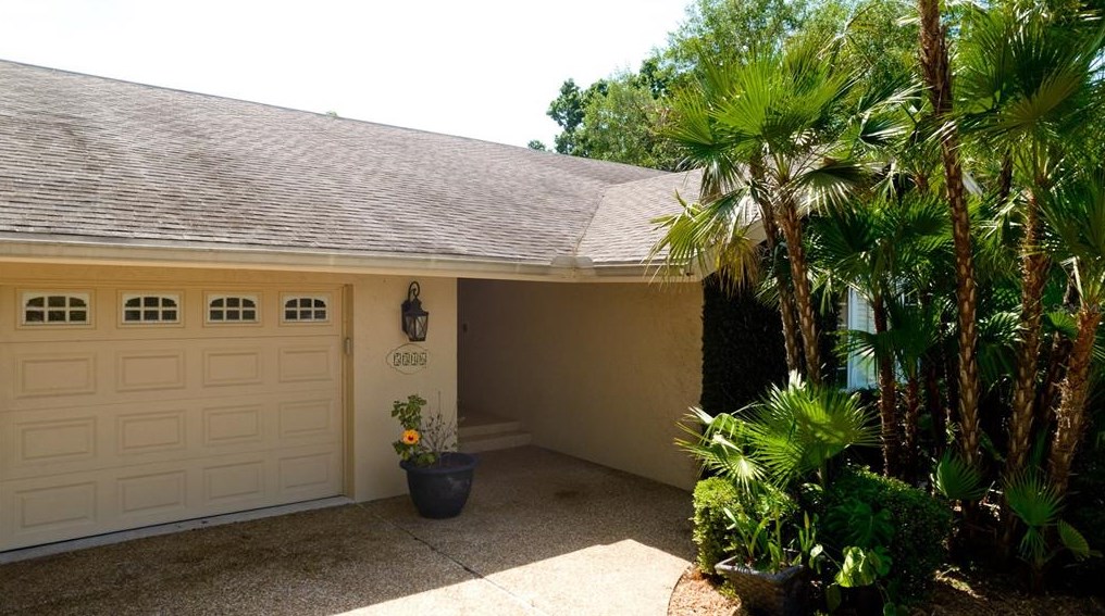 5346 Dominica Cir, Sarasota FL  34233-3817 exterior