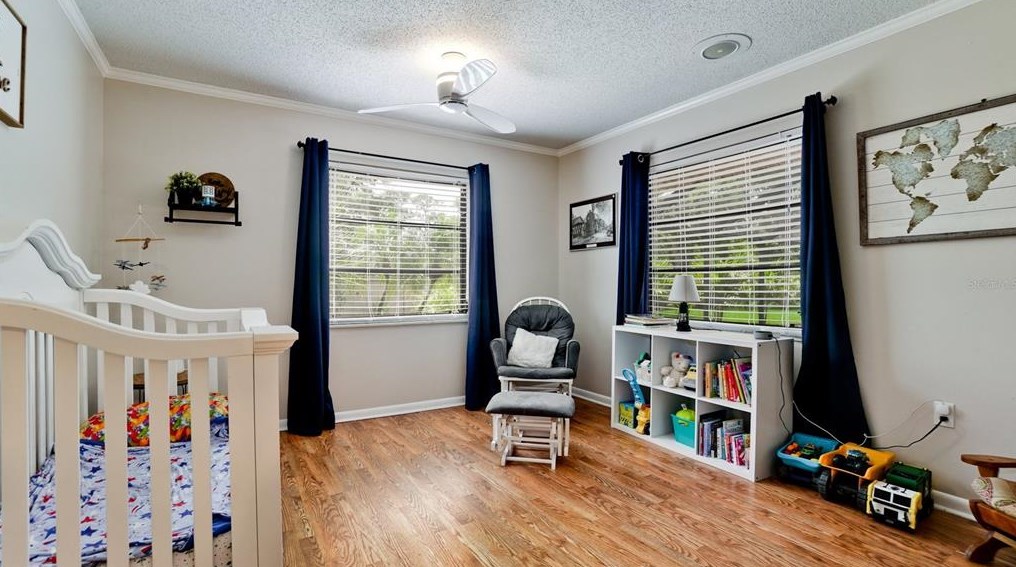 5346 Dominica Cir, Sarasota FL  34233-3817 exterior