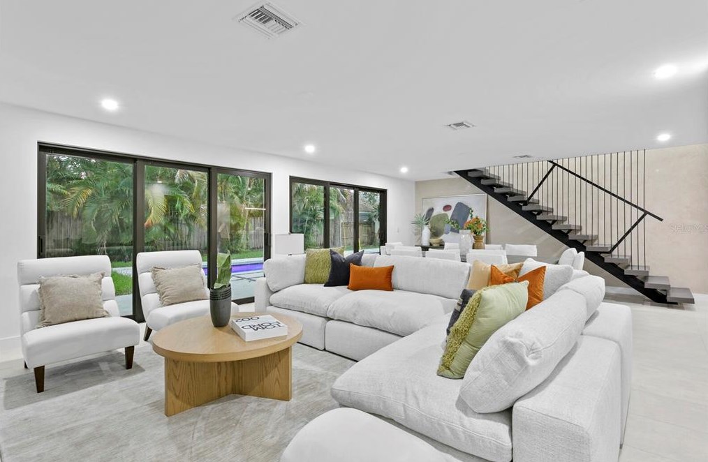 4408 Macdill Ave, Tampa FL  33611-2714 exterior