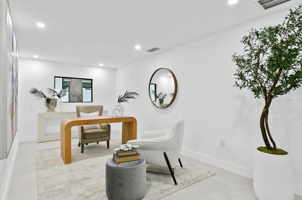 4408 Macdill Ave, Tampa FL  33611-2714 exterior