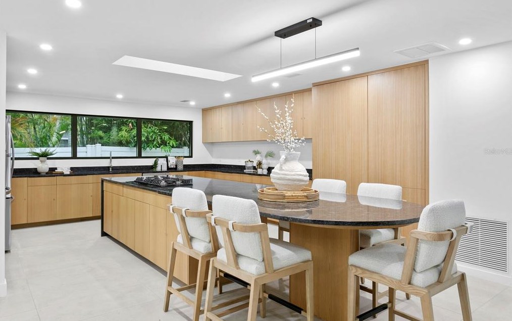 4408 Macdill Ave, Tampa FL  33611-2714 exterior