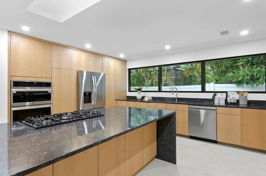 4408 Macdill Ave, Tampa FL  33611-2714 exterior