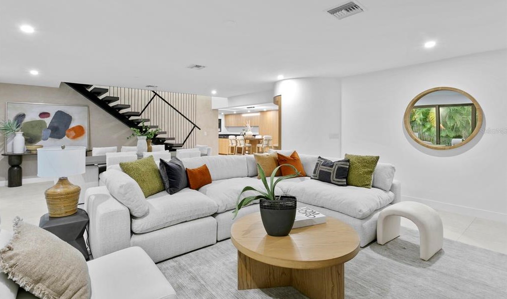 4408 Macdill Ave, Tampa FL  33611-2714 exterior