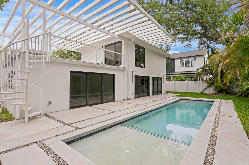 4408 Macdill Ave, Tampa FL  33611-2714 exterior