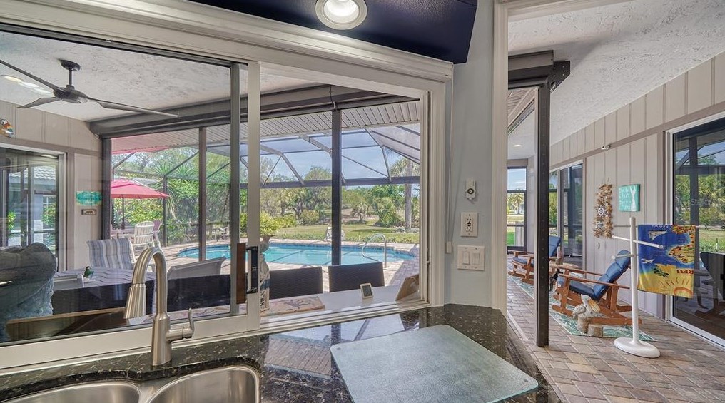 2006 Tocobaga Ln, Nokomis FL 34275-5309 exterior