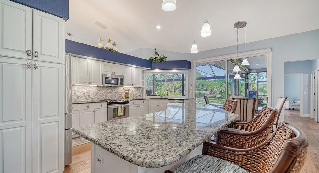 2006 Tocobaga Ln, Nokomis FL 34275-5309 exterior