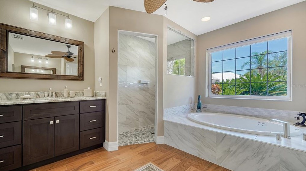 2006 Tocobaga Ln, Nokomis FL 34275-5309 exterior