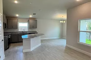 664 Linden Rd, Venice, FL 34293 - Photo 5