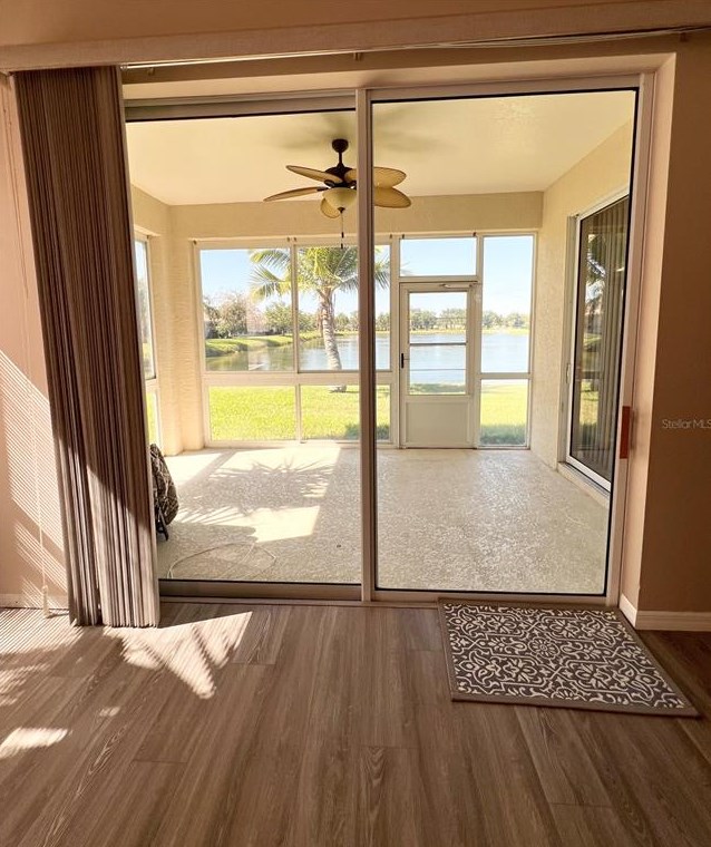 4117 Cascade Falls Dr, Sarasota FL 34243-4284 exterior