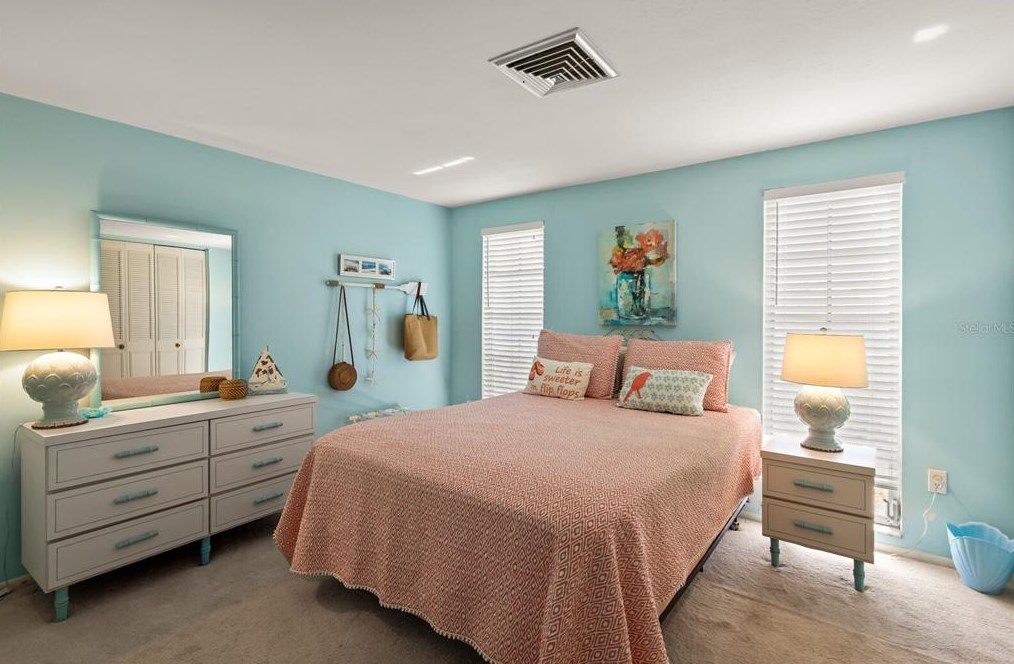 608 Foxworth Ln, Bradenton Beach FL  34217-1221 exterior