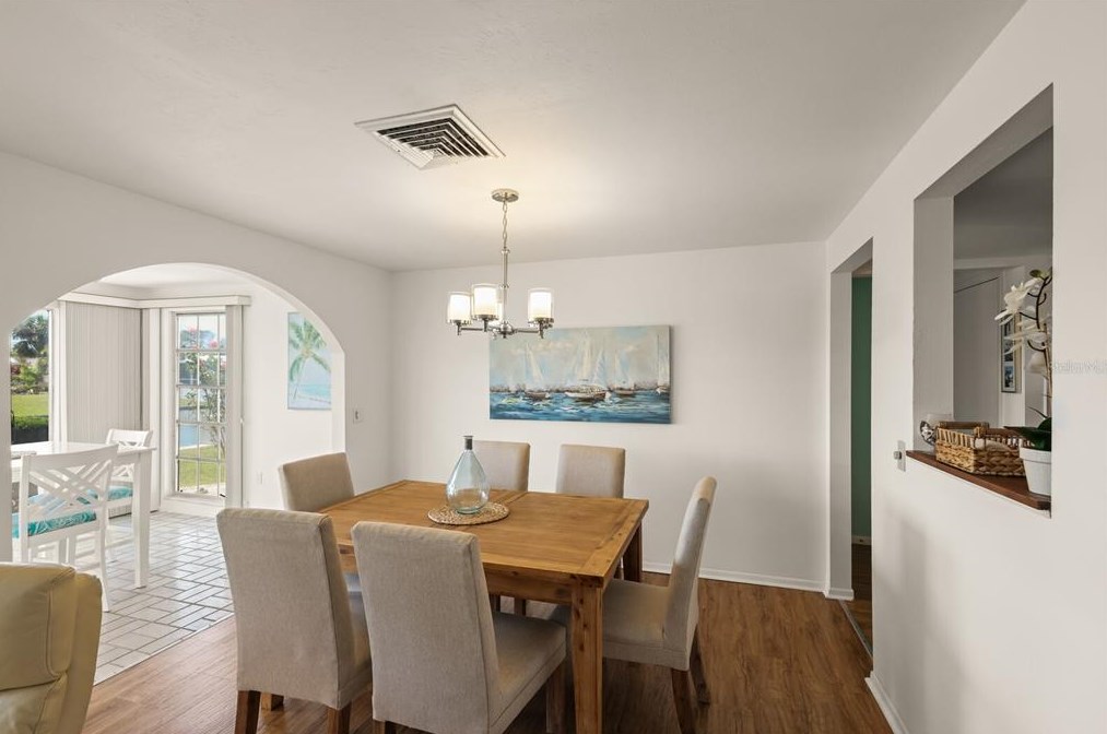 608 Foxworth Ln, Bradenton Beach FL  34217-1221 exterior