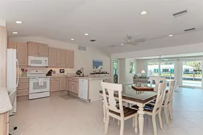 5577 Contento Drive, Sarasota, FL 34242 - Photo 11