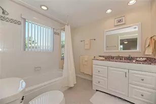 5577 Contento Dr, Sarasota, FL 34242 - Photo 29