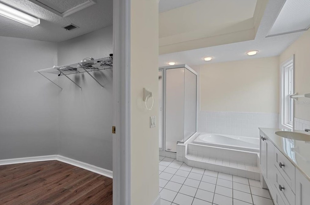 8718 53rd Pl, Bradenton FL  34211-3701 exterior