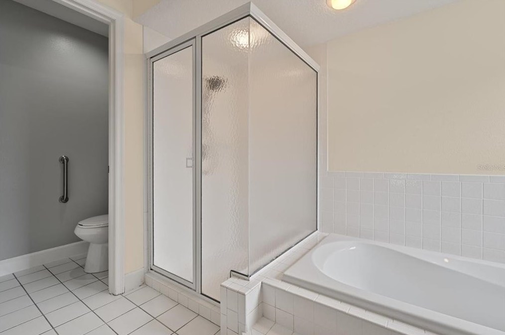 8718 53rd Pl, Bradenton FL  34211-3701 exterior