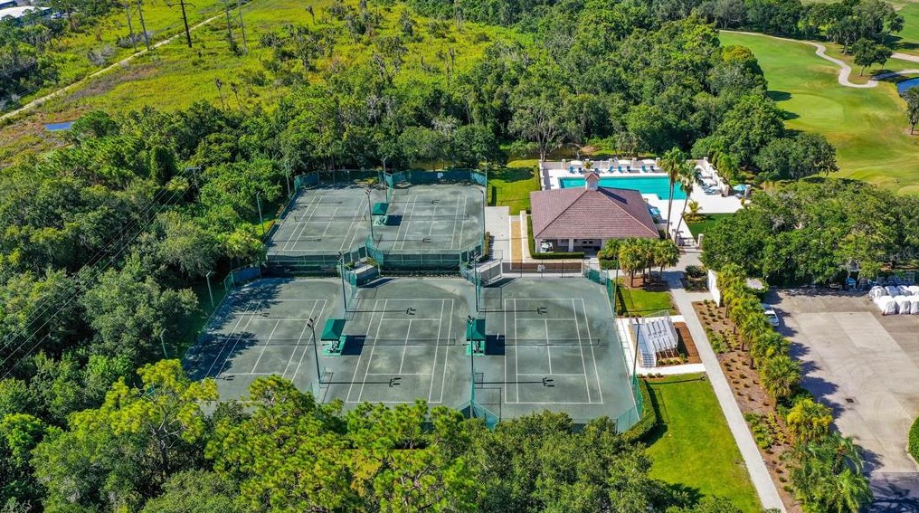 8718 53rd Pl, Bradenton FL  34211-3701 exterior