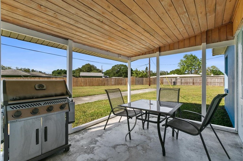 4104 98th Ave, Parrish FL  34219-9573 exterior
