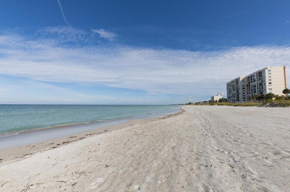 4325 Gulf Of Mexico Dr, Longboat Key FL  34228-2426 exterior