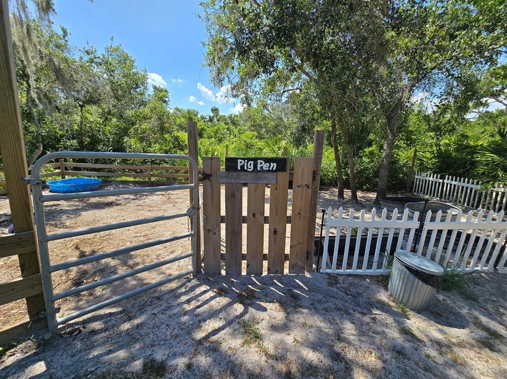 36400 Washington Loop Rd, Punta Gorda FL 33982-9589 exterior