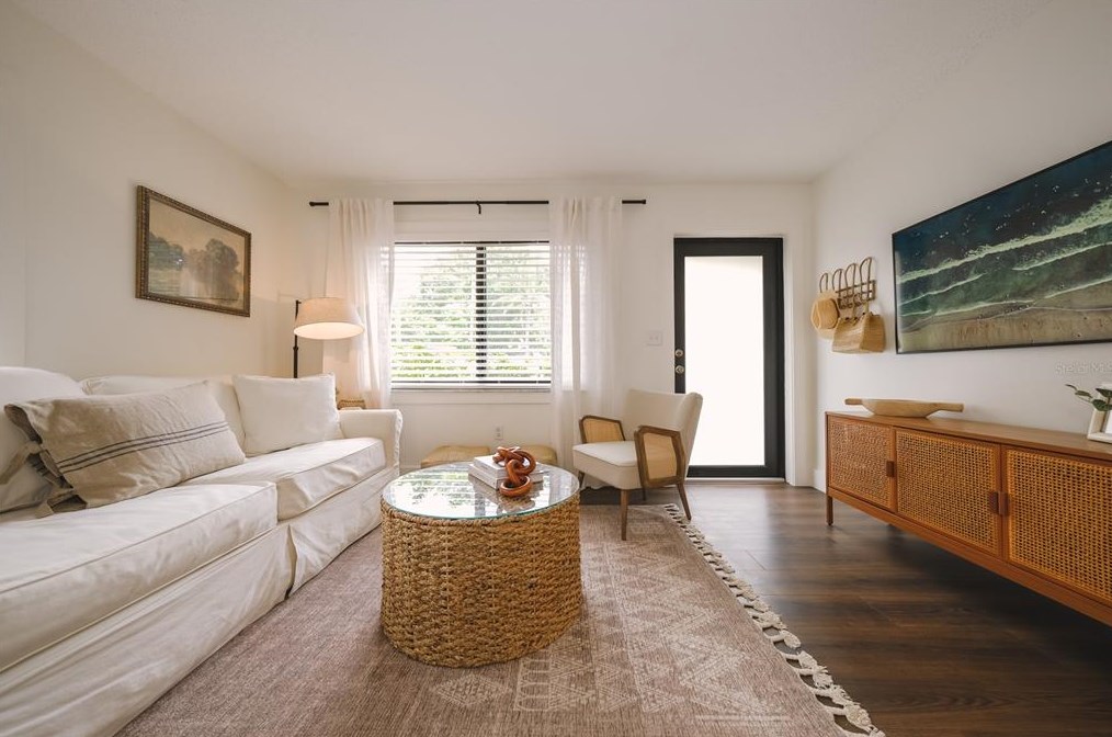 4446 Flatbush Ave, Sarasota FL  34233-1903 exterior