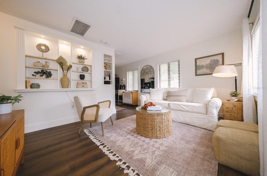 4446 Flatbush Ave, Sarasota FL  34233-1903 exterior