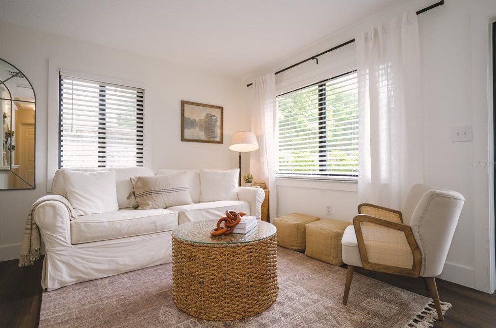 4446 Flatbush Ave, Sarasota FL  34233-1903 exterior